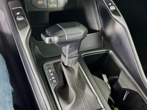 Used 2024 Kia Sorento S image 25