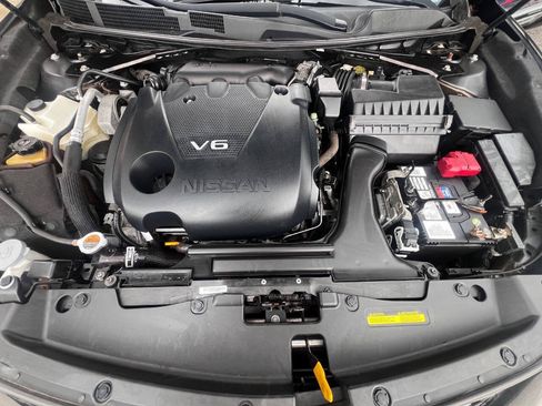 Used 2016 Nissan Maxima SR FWD image 18