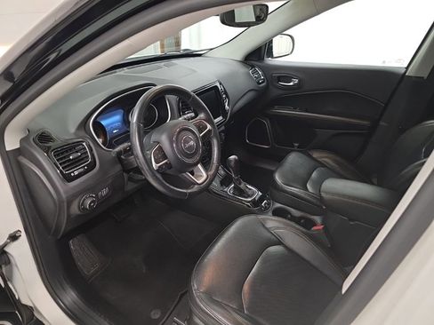 Used 2018 Jeep Compass Limited AWD/4WD image 13