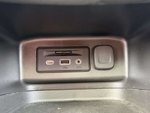 Certified 2024 Chevrolet Equinox LT AWD/4WD image 29