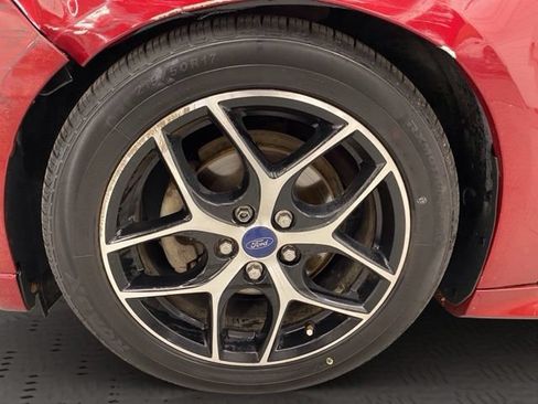 Used 2015 Ford Focus SE w/ SE Sport Package FWD image 15