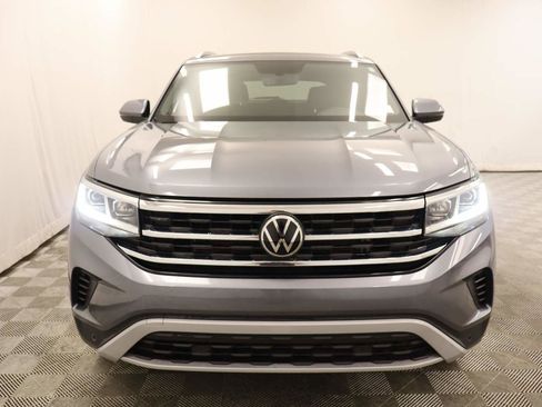 Used 2022 Volkswagen Atlas Cross Sport SE w/ Panoramic Sunroof Package image 4