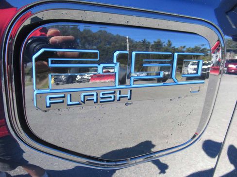 Used 2024 Ford F150 Lightning Flash image 13