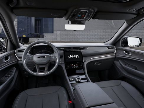 New 2025 Jeep Grand Cherokee L Limited image 14