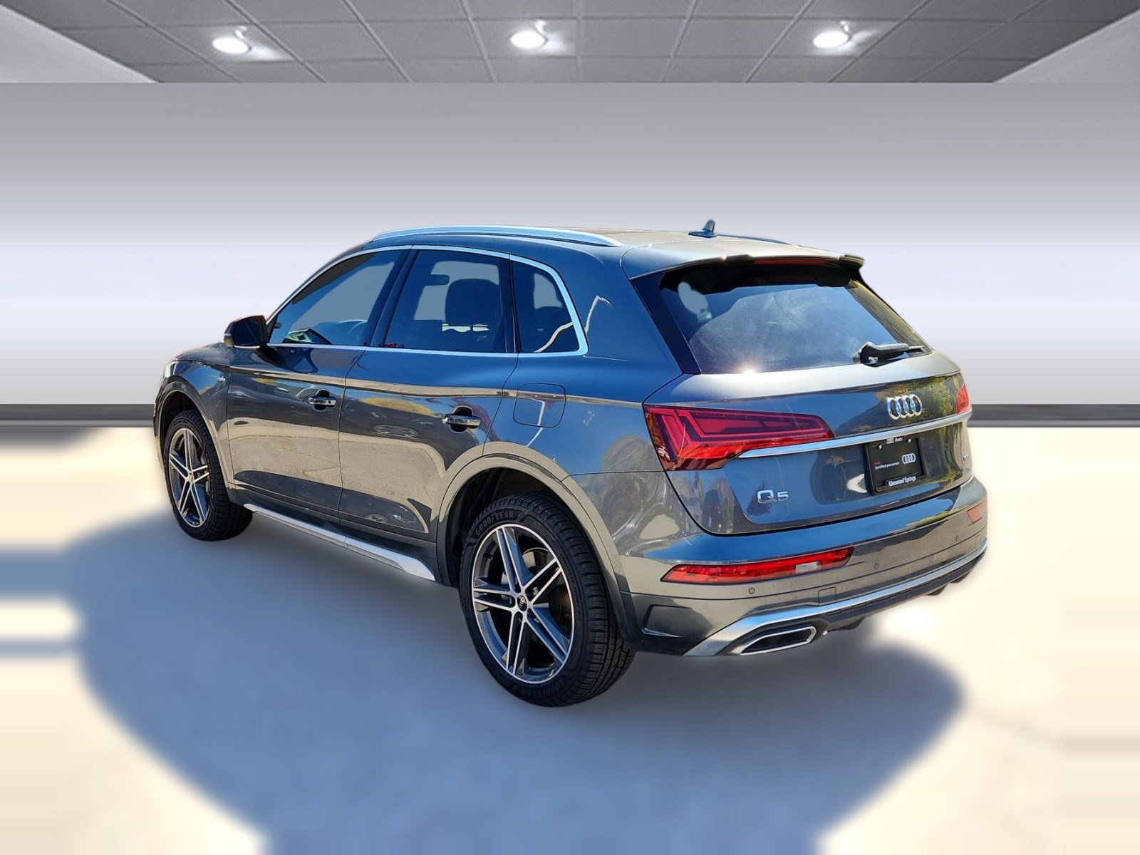 Used 2024 Audi Q5 e Premium Plus w/ Premium Plus Package AWD/4WD image 5