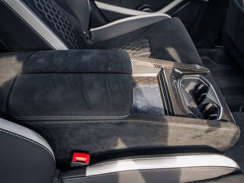 Used 2024 Lamborghini Urus Performante image 46