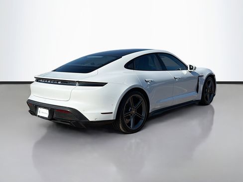 Used 2022 Porsche Taycan Turbo S image 3