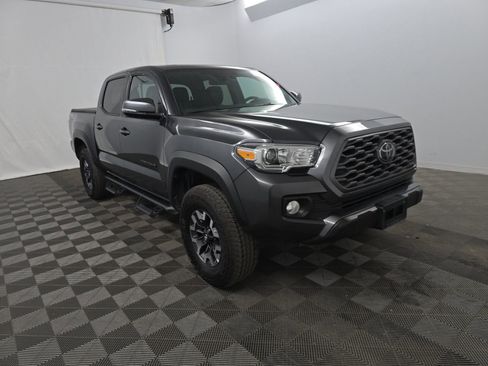 Used 2023 Toyota Tacoma TRD Off-Road image 3