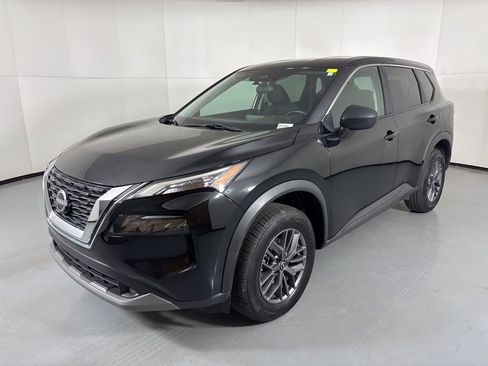 Used 2023 Nissan Rogue S FWD image 4