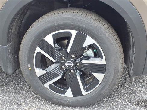 New 2025 Nissan Kicks SV w/ SV Premium Package image 10