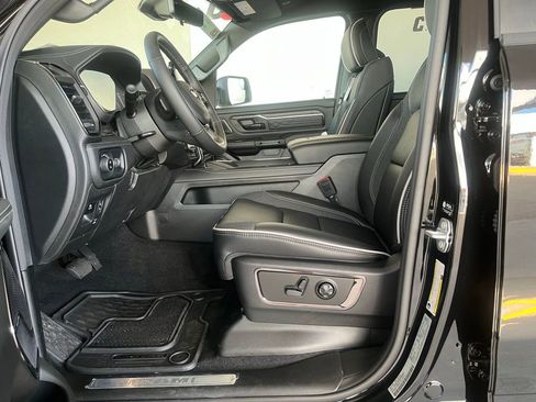 New 2025 RAM 1500 Limited image 19