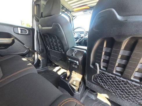 Used 2020 Jeep Gladiator Mojave w/ Cold Weather Group AWD/4WD image 16