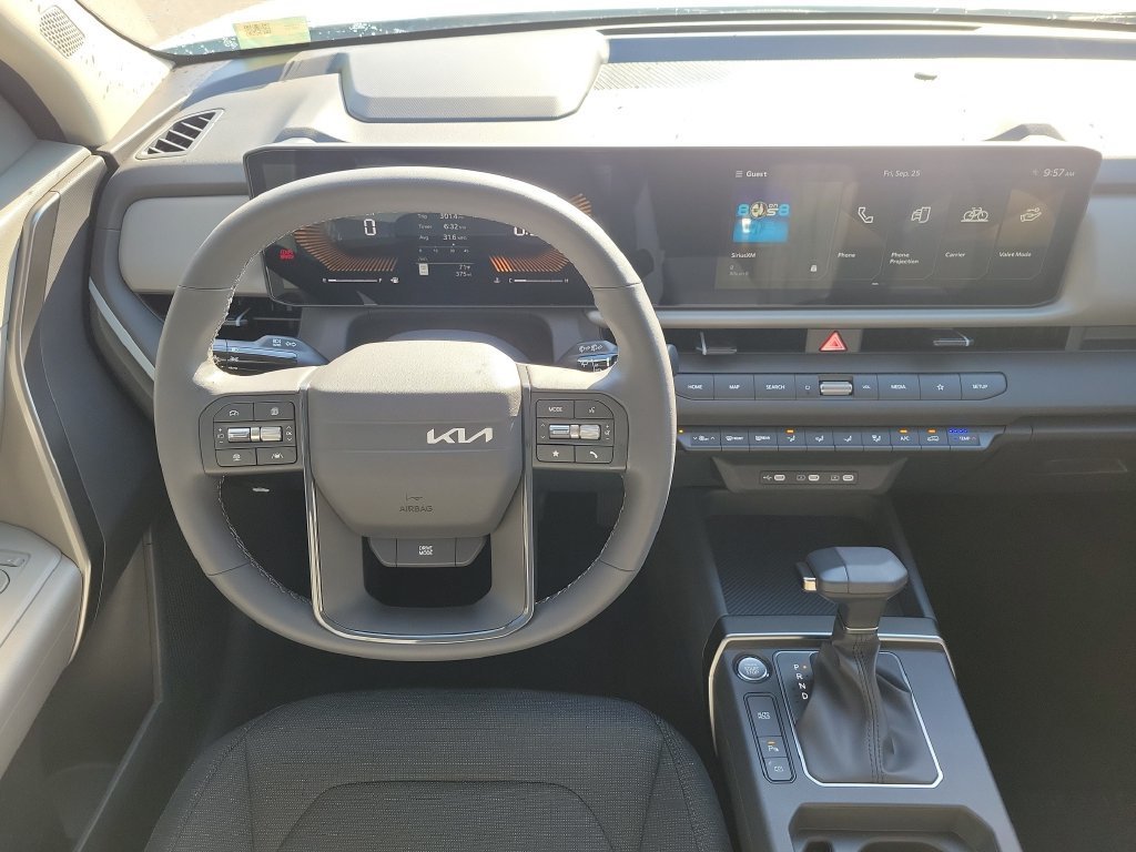 New 2027 Kia Seltos LX FWD image 18