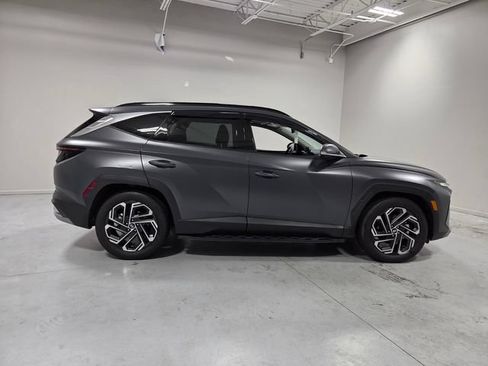 Certified 2025 Hyundai Tucson Limited FWD image 15