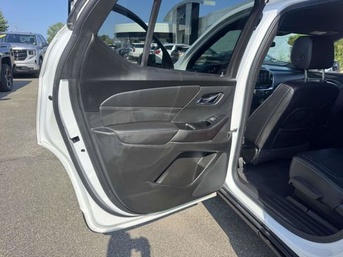 Used 2023 Chevrolet Traverse LT AWD/4WD image 16