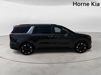 New 2026 Kia Carnival EX