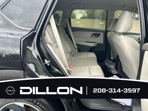 Used 2025 Nissan Rogue SV AWD/4WD image 11