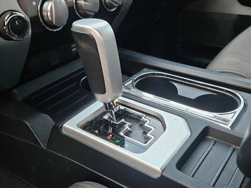 Used 2018 Toyota Tundra SR5 w/ SR5 Upgrade Package image 10