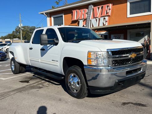 Used 2013 Chevrolet Silverado 3500 LT w/ Convenience Package image 3