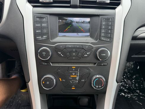 Used 2016 Ford Fusion SE FWD image 28