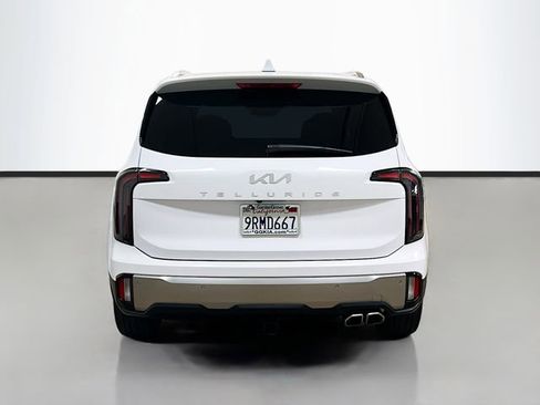 Certified 2025 Kia Telluride EX w/ EX Captain's Chair Package FWD image 6