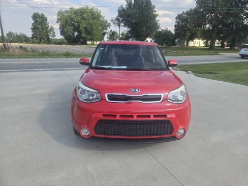 Used 2015 Kia Soul ! FWD image 3