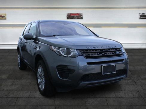 Used 2017 Land Rover Discovery Sport SE image 1