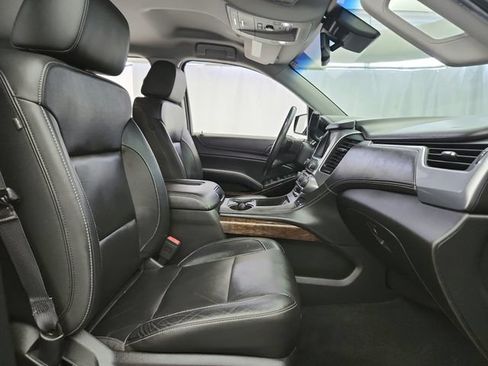 Used 2018 Chevrolet Suburban LT w/ Luxury Package AWD/4WD image 31
