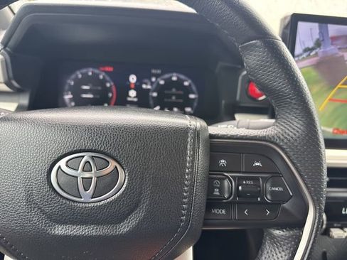 Used 2024 Toyota Tacoma TRD Off-Road image 13