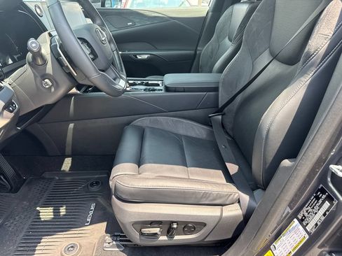 Used 2024 Lexus RX 350 AWD w/ Convenience Package image 10
