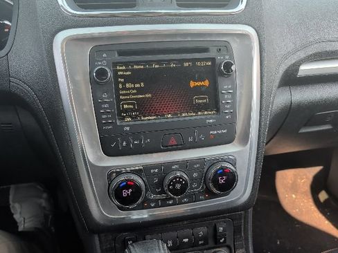 Used 2016 GMC Acadia SLT w/ Technology Package FWD image 26