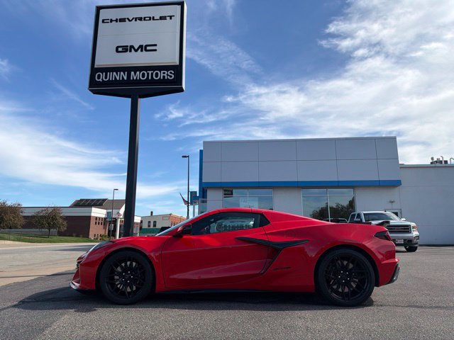 Used 2026 Chevrolet Corvette Z06 RWD image 2