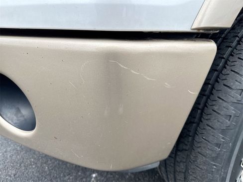 Used 2012 Ford F150 Lariat w/ Lariat Chrome Pkg image 29