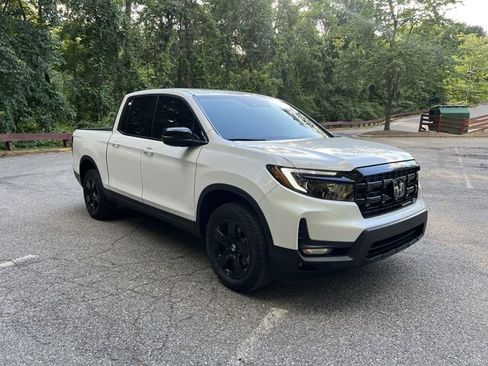 Used 2025 Honda Ridgeline Black Edition image 1