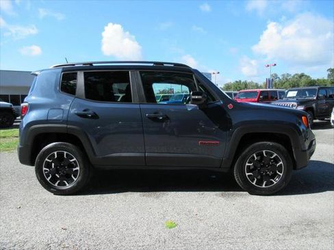 Certified 2023 Jeep Renegade Trailhawk AWD/4WD image 2