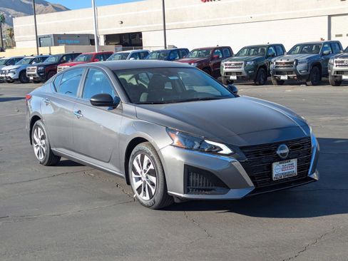 New 2025 Nissan Altima 2.5 S image 6