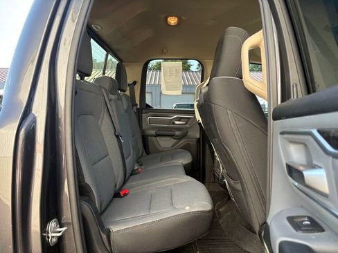 Used 2019 RAM 1500 Big Horn AWD/4WD image 39