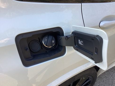 Used 2022 BMW X5 sDrive40i w/ M Sport Package image 20