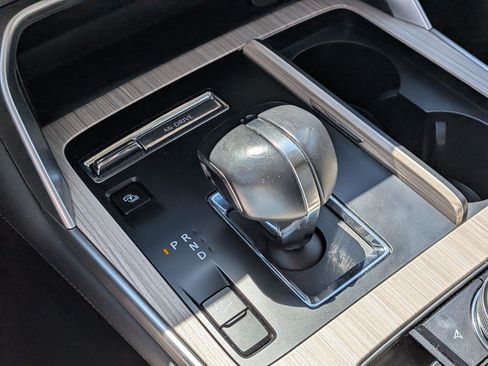 Used 2024 MAZDA CX-90 Plug-In Hybrid w/ Preferred AWD/4WD image 26