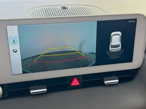 Used 2024 Hyundai Ioniq 5 SE image 3