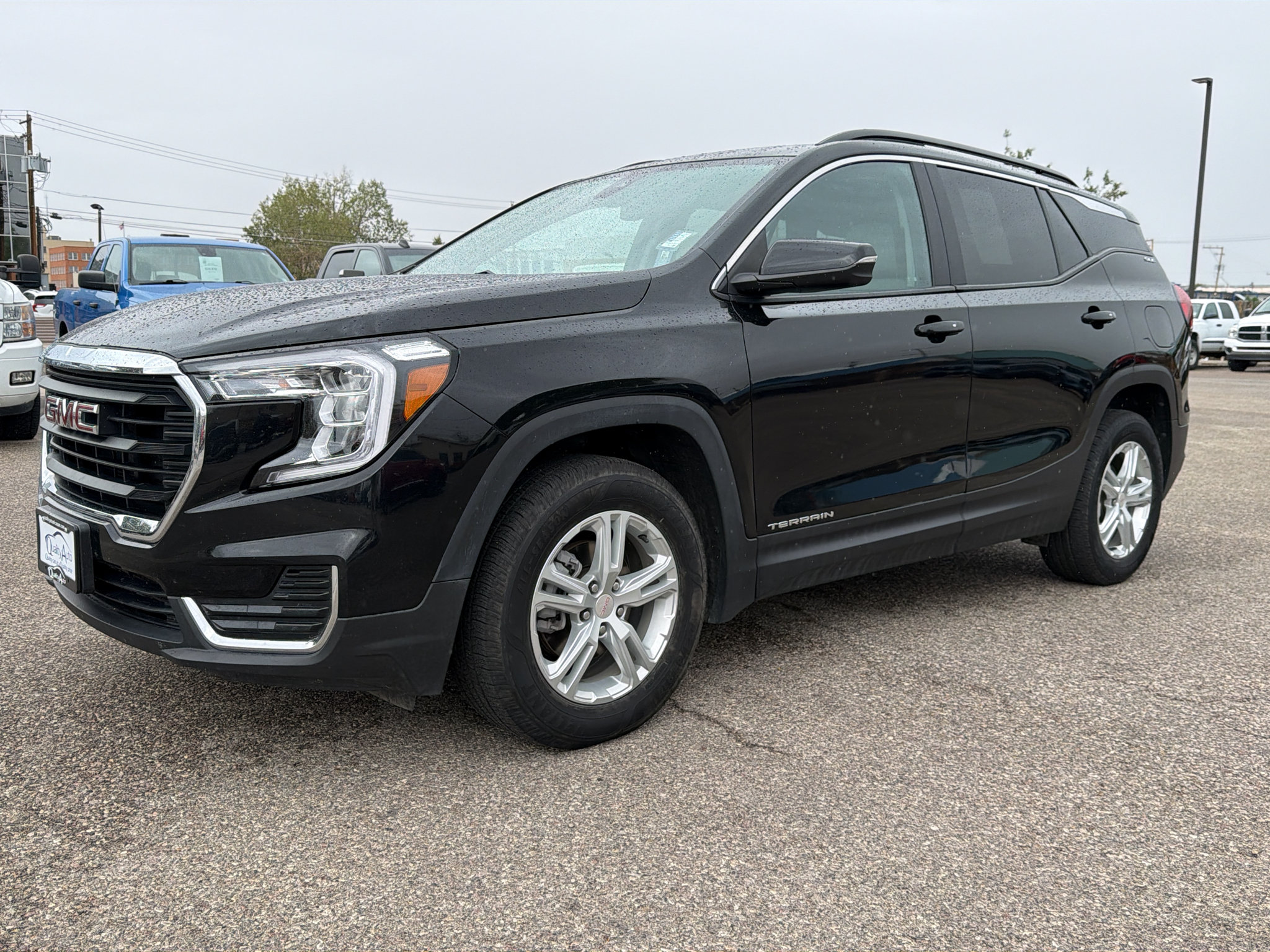 Used 2022 GMC Terrain SLE w/ Driver Convenience Package AWD/4WD image 2