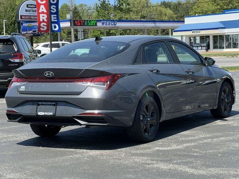 Used 2023 Hyundai Elantra SEL FWD image 32