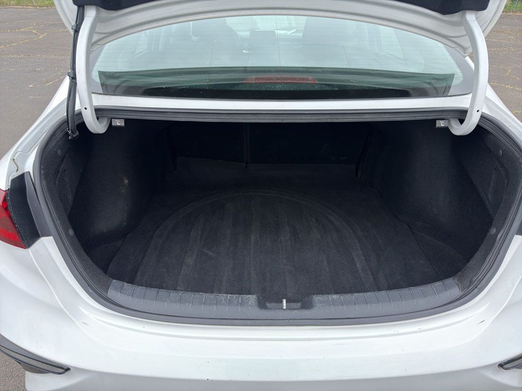 Used 2021 Kia Forte LXS FWD image 9