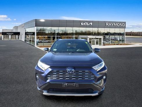 Used 2019 Toyota RAV4 XSE w/ XSE Weather Package AWD/4WD image 8