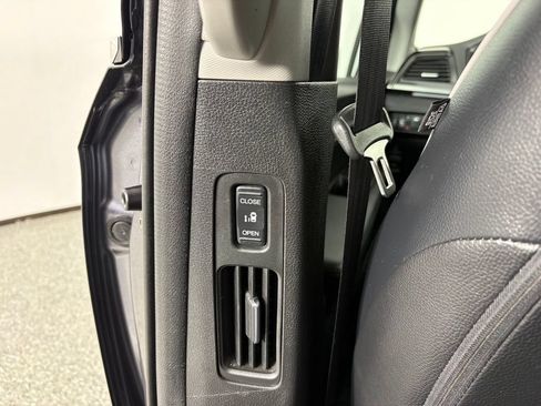 Used 2023 Honda Odyssey Elite image 13