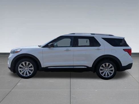 Used 2024 Ford Explorer Limited w/ Limited Technology Package AWD/4WD image 3