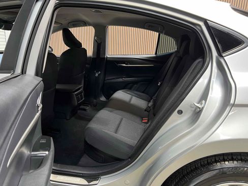 Used 2025 Toyota Camry LE w/ Convenience Package FWD image 5