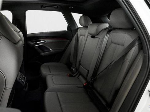New 2025 Audi Q5 Premium Plus image 12