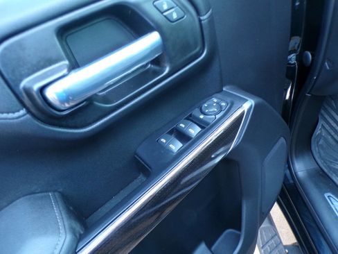 Used 2021 Chevrolet Silverado 1500 LT w/ Z71 Off-Road Package image 10