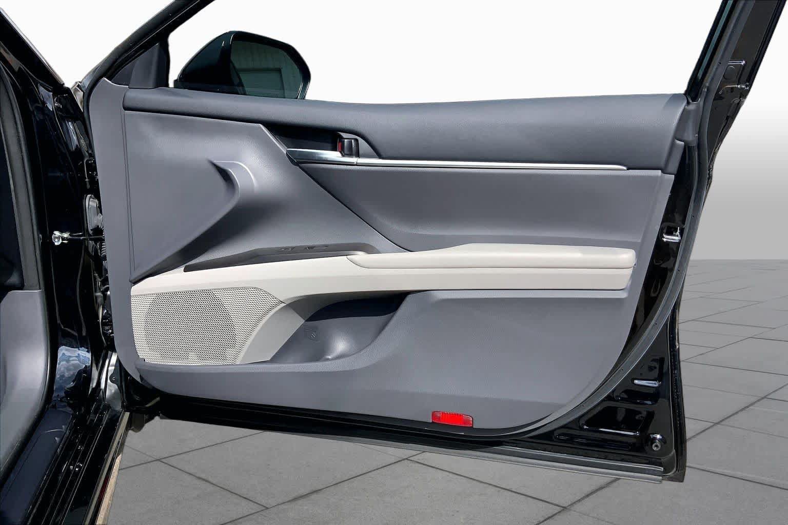 Used 2024 Toyota Camry SE w/ Audio Upgrade Package FWD image 23